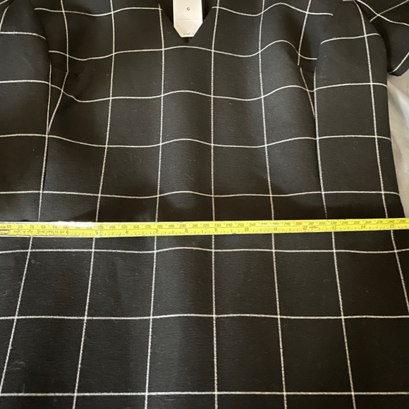 Ann Taylor Black Windowpane Dress with v-neck & cap sleeves - Picture 10 of 13